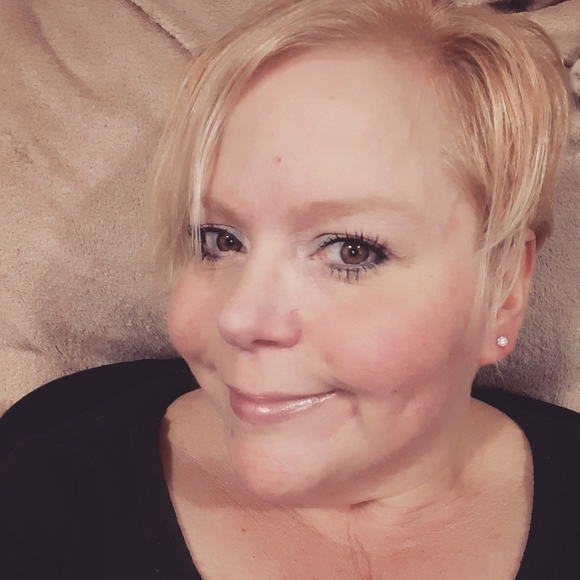 Meet your Posher, Blondethriftyandalmostfifty - Picture 5 of 16